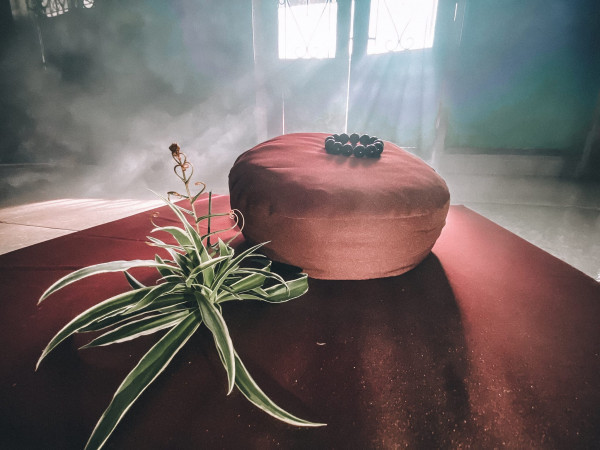 Vì Sao Ngồi Thiền Cần Không Gian Riêng Biệt?