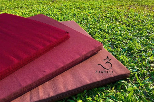 Tọa cụ ngồi thiền 60x70 cm, vải thô, ruột PE không lún, hàng phổ thông dùng cho các đạo tràng