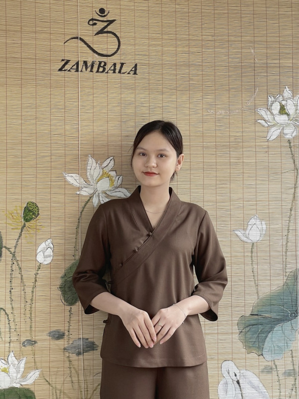 7 cách phối đồ thanh lịch khi đi chùa