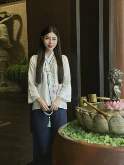 Bộ quần áo đi lễ chùa, áo lam đi chùa, trang phục đi chùa nữ, vải đũi thái, bộ vạt chéo thêu đình chùa, màu trắng, nâu, be, lam, size S M L XL