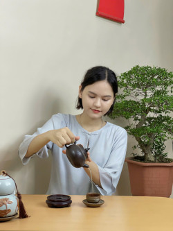 Trang Phục Phật Tử Đi Chùa – Không Chỉ Là Quần Áo Mà Là Sự Biểu Hiện Của Tâm Cung Kính